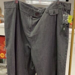 Plus size  Gray stretch capris